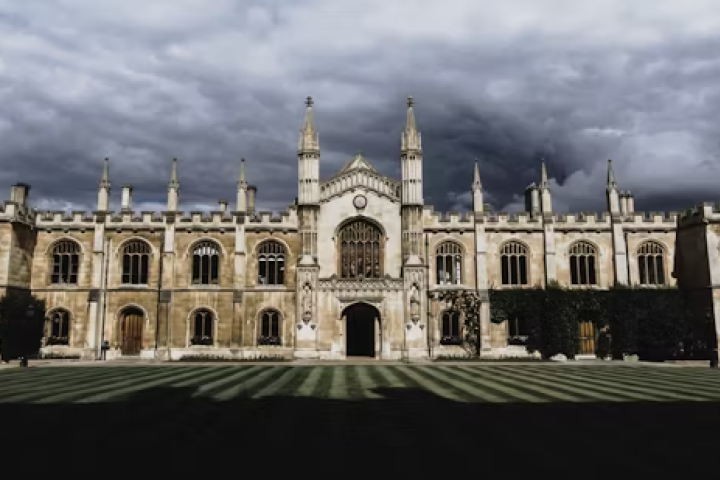 英國移民新政,學歷薪資門檻雙雙拔高!留學生會受到什麼影響?
